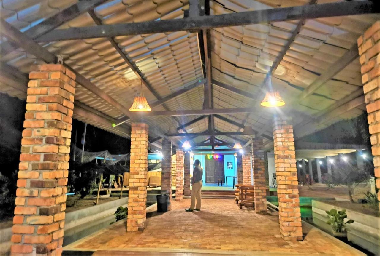 Hotel Mango'S Park Port Dickson Extérieur photo