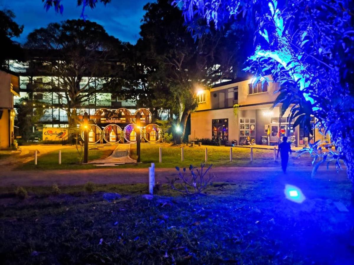 Hotel Mango'S Park Port Dickson Extérieur photo