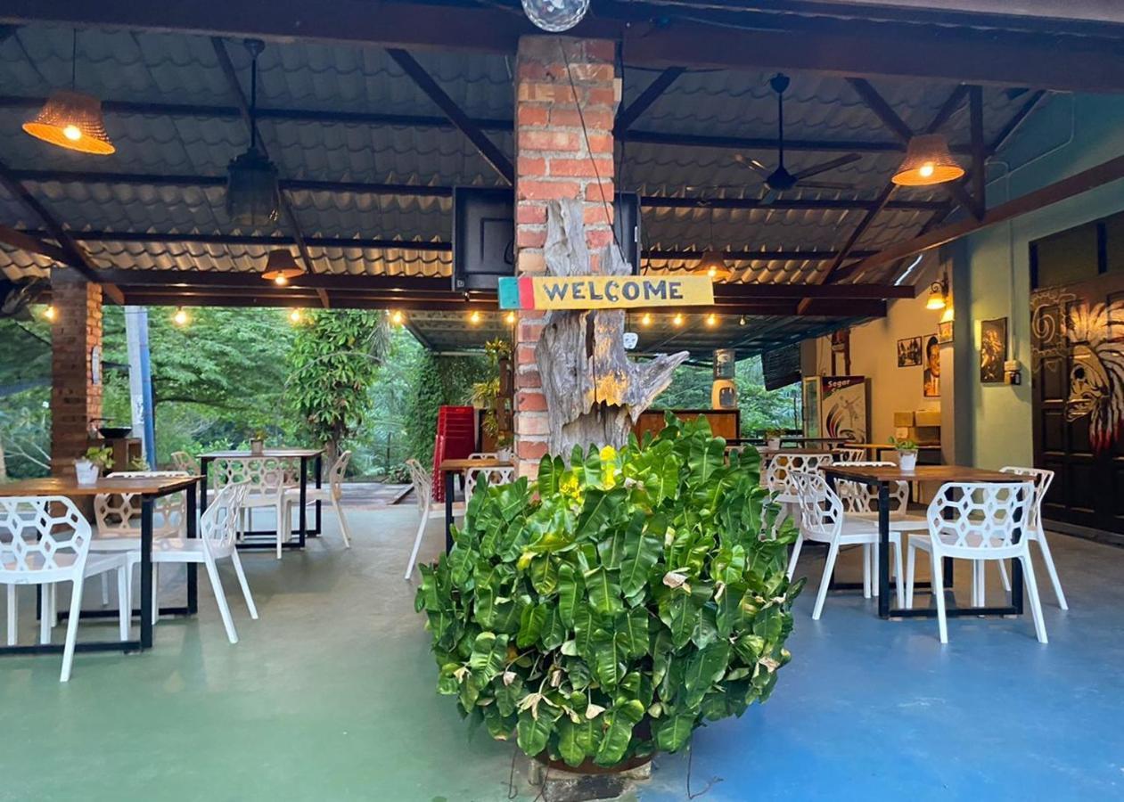 Hotel Mango'S Park Port Dickson Extérieur photo